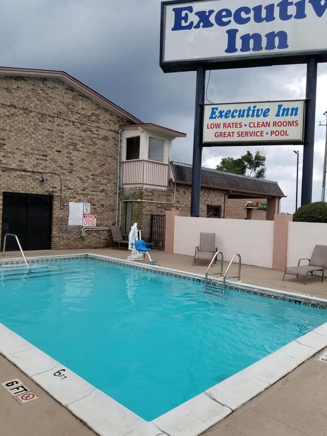 Executive Inn Ferry Pass Exterior foto