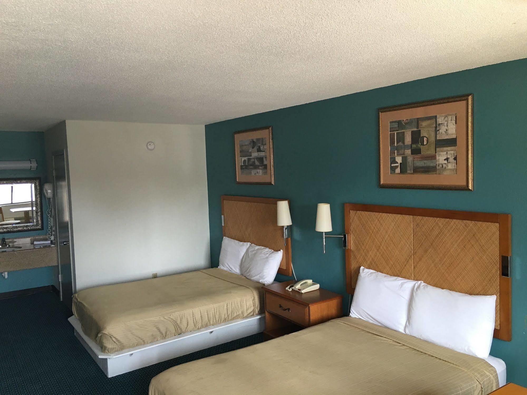 Executive Inn Ferry Pass Exterior foto